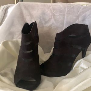 Nine West Stiletto Peep Toe Black Bootie 9.5